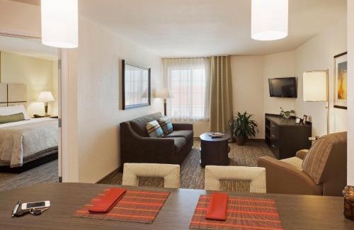 Enid Hotel | Comfortable Candlewood Suites Enid with Family-Friendly Perks