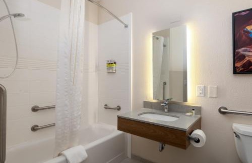 Enterprise Hotel | Pet-Friendly Oceanfront Stay at Candlewood Suites Enterprise