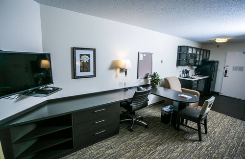 Fargo Hotel | Discover Candlewood Suites Fargo Near NDSU - Top Amenities