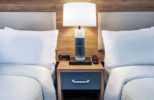 Fayetteville Hotel | Comfort and Convenience at Candlewood Suites Fayetteville