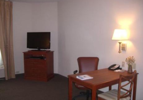 Georgetown Hotel | Pet-Friendly Candlewood Suites Georgetown for Family Getaways