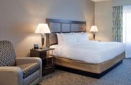 Grand Island Hotel | Discover Candlewood Suites Grand Island - Pet Friendly Stay