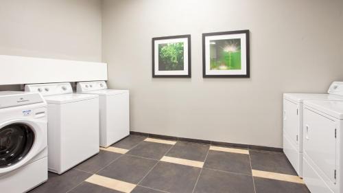 Grand Island Hotel | Discover Candlewood Suites Grand Island - Pet Friendly Stay