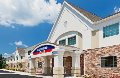 Sybertsville Hotel | Pet-Friendly Candlewood Suites Hazleton with Family Amenities