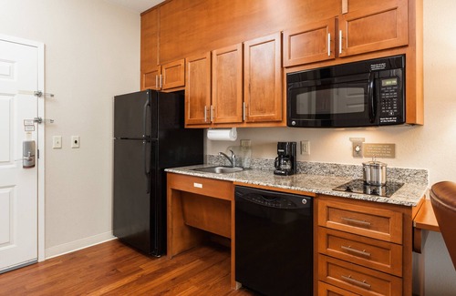 North Shore Hotel | Elevate Your Stay at Candlewood Suites Houston I-10 East