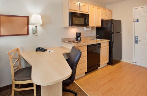 Junction City Hotel | Comfortable Candlewood Suites: Top-Rated Amenities Await