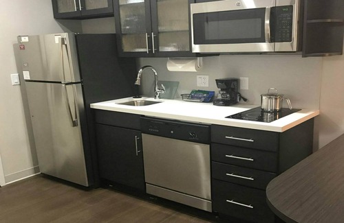 Independence Hotel | Discover Candlewood Suites Kansas City - Independence, IHG