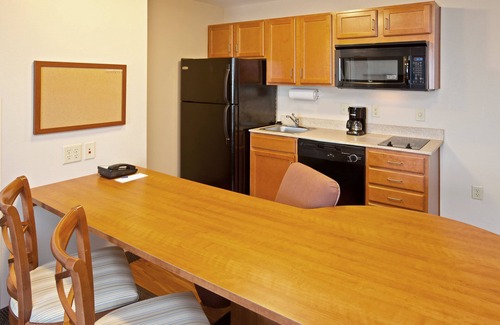 Jeffersonville - Clarksville Hotel | Ideal Candlewood Suites Louisville North for Your Stay