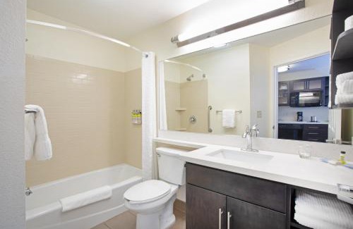 Manhattan Hotel | Convenient Candlewood Suites Manhattan: Pet & Child Friendly