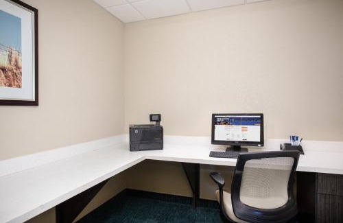 Manhattan Hotel | Convenient Candlewood Suites Manhattan: Pet & Child Friendly