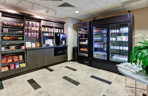 Manhattan Hotel | Discover Candlewood Suites Manhattan: Top-Rated & Family-Friendly