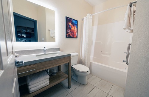 Merrillville Hotel | Relax at Candlewood Suites Merrillville with Great Amenities