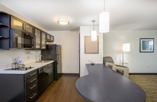 Millard Hotel | Inviting Candlewood Suites Omaha - Millard: Rated 9/10