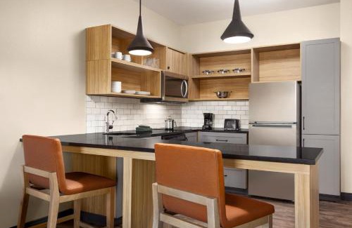Pittston Hotel | Guest Rated 10/10: Candlewood Suites Pittston Awaits