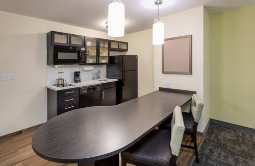Rochester Hotel | Top-Rated Candlewood Suites Rochester Near Mayo Clinic