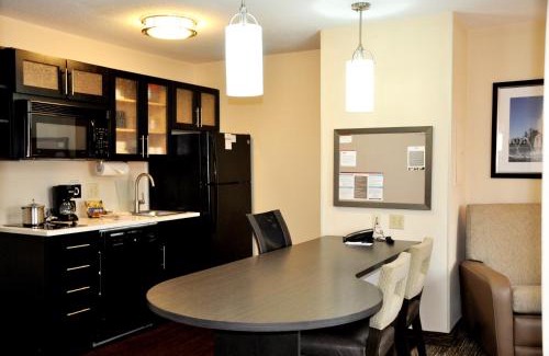 Dulles Town Center Hotel | Pet-Friendly Candlewood Suites Sterling: Rated 8.1/10