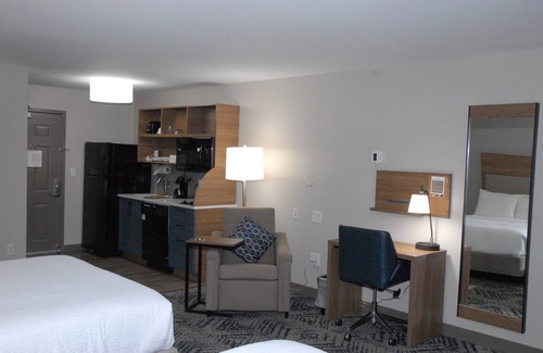 Tallahassee Hotel | Discover Candlewood Suites Tallahassee - Guest Rated 8.6/10