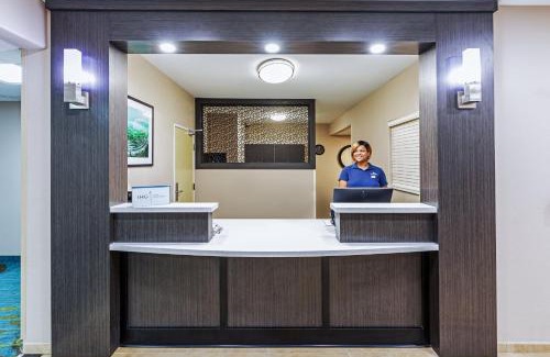 Tyler Hotel | Pet-Friendly Retreat at Candlewood Suites Tyler, IHG Hotel