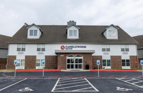Wichita Hotel | Candlewood Suites Wichita Northwest by IHG