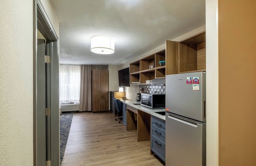 Wichita Hotel | Candlewood Suites Wichita Northwest by IHG