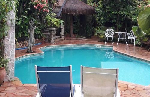 Centro Comercial House | Delightful Candy Chalé Casal with Pool & Family Amenities