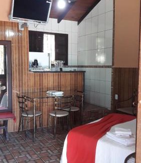 Centro Comercial House | Delightful Candy Chalé Casal with Pool & Family Amenities