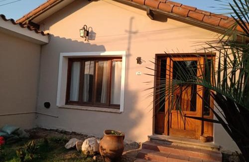 Huerta Grande Ski Chalet | Inviting Canela House: Pet-Friendly with Pool & Kitchen
