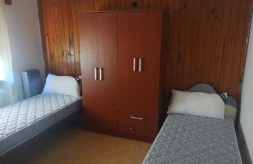Huerta Grande Ski Chalet | Inviting Canela House: Pet-Friendly with Pool & Kitchen