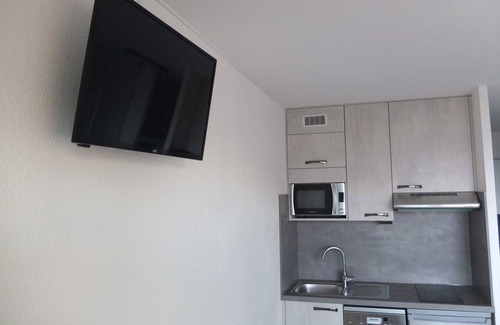 La Cote Radieuse Apartment | Beachfront Studio with Pool & Ocean View in Canet Plage
