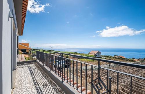 Ponta do Sol House | Explore Canhas Residence II: Family-Friendly Retreat
