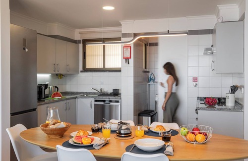 Canico Apartment | Caniço VII - Breathtaking Desertas View with Spa & Breakfast