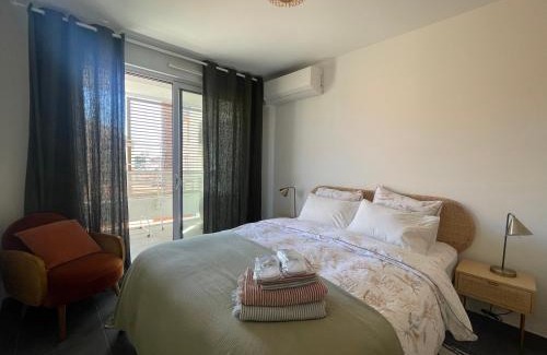 Riou - Petit Juas - Av de Grasse Apartment | Prime Cannes Apartment with Parking & Terrace Steps from Croisette
