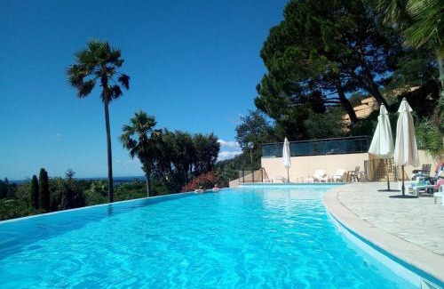 Golfe Juan Apartment | Cannes Eden résidence de luxe piscine tennis