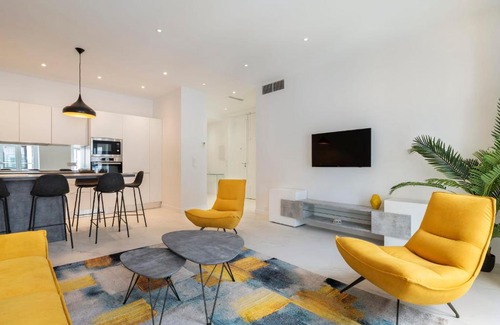 Cannes City Centre Apartment | Prime Cannes City Center Apartment - 4-Star Guest Rated