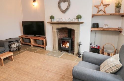 Belford House | Discover Canny Cottage: 4-Star Pet-Friendly Getaway