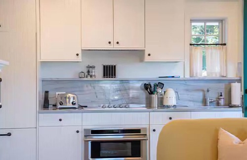 Hampton Bays Hotel | Experience Canoe Place Inn and Cottages: Top-Rated Getaway