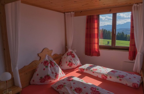 Weyregg am Attersee Apartment | Experience Scenic Views from a Cozy Canopy Bed Retreat
