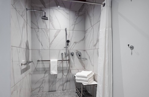 The Loop Hotel | Discover Canopy by Hilton Chicago Central Loop: 4-Star Comfort