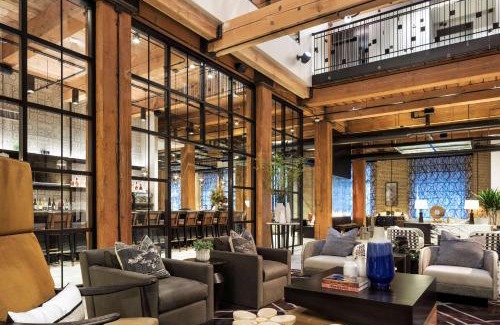 Downtown East Hotel | Pet-Friendly Canopy by Hilton Minneapolis Mill District