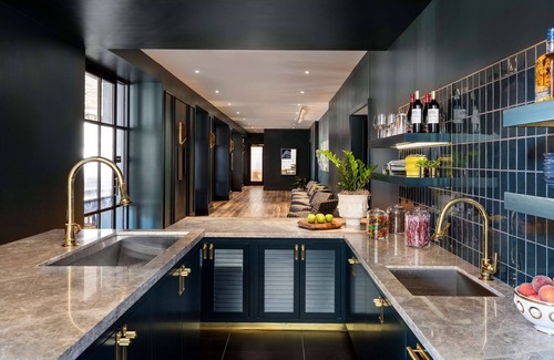 Center City Hotel | Eco-Friendly Retreat at Canopy by Hilton Philadelphia