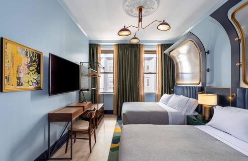 Center City Hotel | Eco-Friendly Retreat at Canopy by Hilton Philadelphia