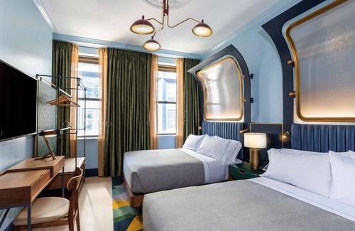 Center City Hotel | Eco-Friendly Retreat at Canopy by Hilton Philadelphia