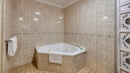 Canowindra Hotel | Discover Canowindra Riverview Motel: Family-Friendly Oasis
