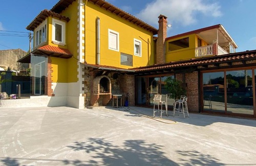 Pielagos House | Lovely Home with Pool, Garden & Oceanfront Views