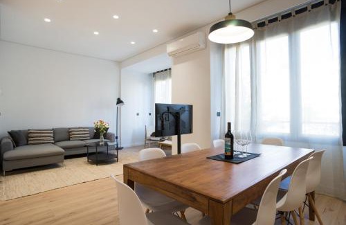 Gros Apartment | Exceptional Cantabric Plaza - Family-Friendly Iberorent Apartments
