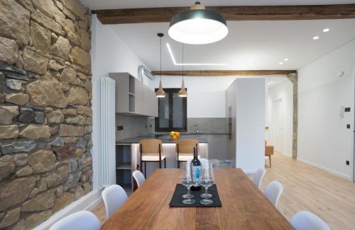 Gros Apartment | Exceptional Cantabric Plaza - Family-Friendly Iberorent Apartments