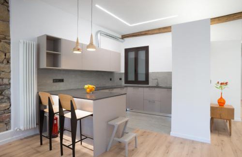 Gros Apartment | Exceptional Cantabric Plaza - Family-Friendly Iberorent Apartments