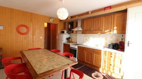 Saint-Jacques-des-Blats House | Cantal Gite au pied du Griou Super Lioran