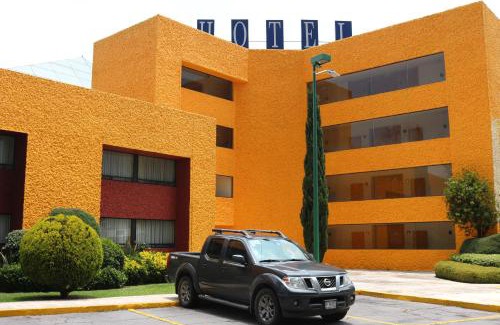 Atlacomulco Hotel | Explore Cantalagua Inn: Family-Friendly with Hot Tub Access