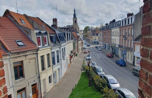 Cambrai Apartment | Bright Cantimpré6: Family-Friendly Stay with Kitchen Access